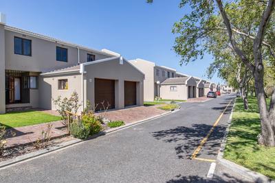 Townhouse For Sale in Diep River, Cape Town