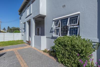 Apartment / Flat For Sale in Muizenberg, Cape Town