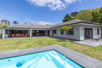 House For Rent in Constantia, Cape Town