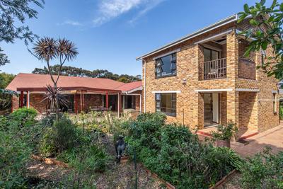 House For Sale in Bergvliet, Cape Town