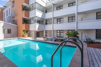 Apartment / Flat For Rent in Muizenberg, Cape Town