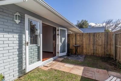 Apartment / Flat For Rent in Bergvliet, Cape Town