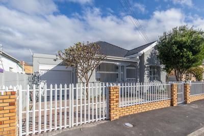 House For Sale in Plumstead, Cape Town